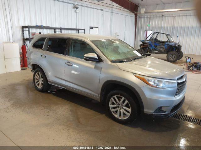  Salvage Toyota Highlander