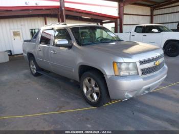  Salvage Chevrolet Avalanche 1500