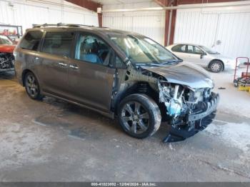  Salvage Toyota Sienna