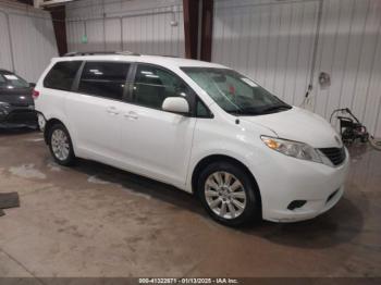  Salvage Toyota Sienna