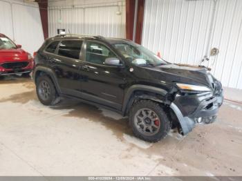  Salvage Jeep Cherokee