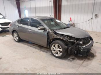  Salvage Nissan Altima