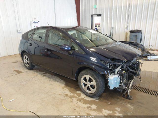  Salvage Toyota Prius
