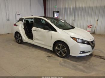  Salvage Nissan LEAF