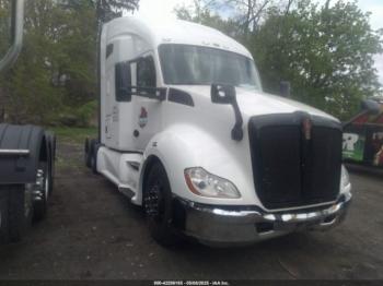  Salvage Kenworth T680