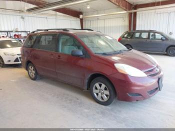  Salvage Toyota Sienna