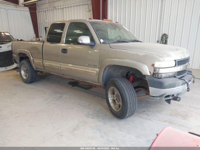  Salvage Chevrolet Silverado 2500