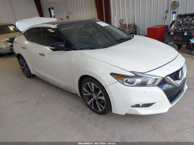  Salvage Nissan Maxima