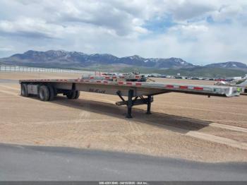  Salvage Transcraft Corp Flatbed Trailer