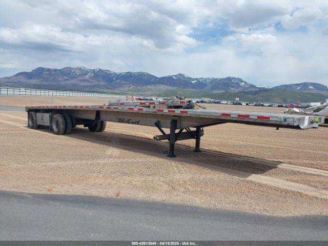  Salvage Transcraft Corp Flatbed Trailer