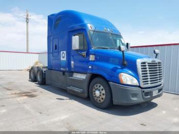  Salvage Freightliner Cascadia 125