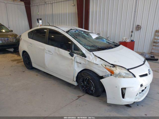  Salvage Toyota Prius