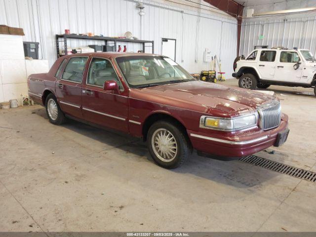  Salvage Lincoln Towncar