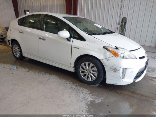  Salvage Toyota Prius