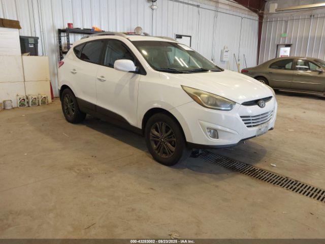  Salvage Hyundai TUCSON