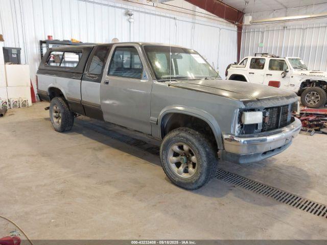  Salvage Dodge Dakota