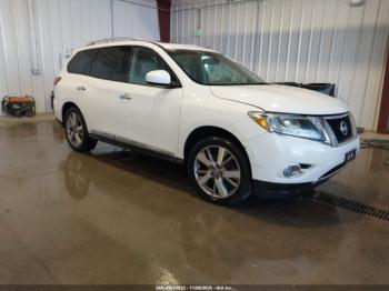  Salvage Nissan Pathfinder