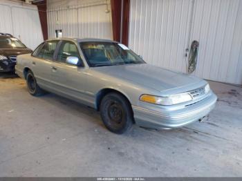  Salvage Ford Crown Victoria