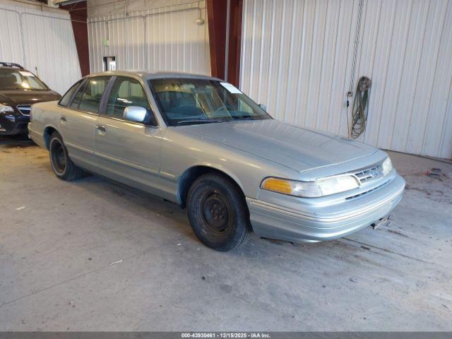  Salvage Ford Crown Victoria