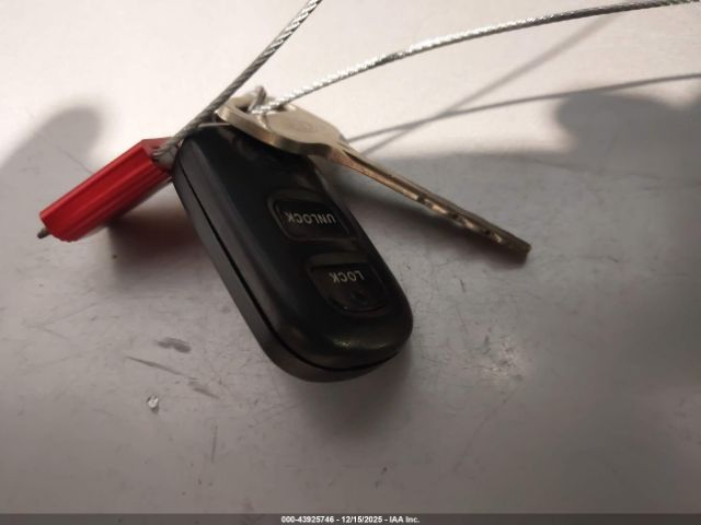 Toyota Camry Le Image 11