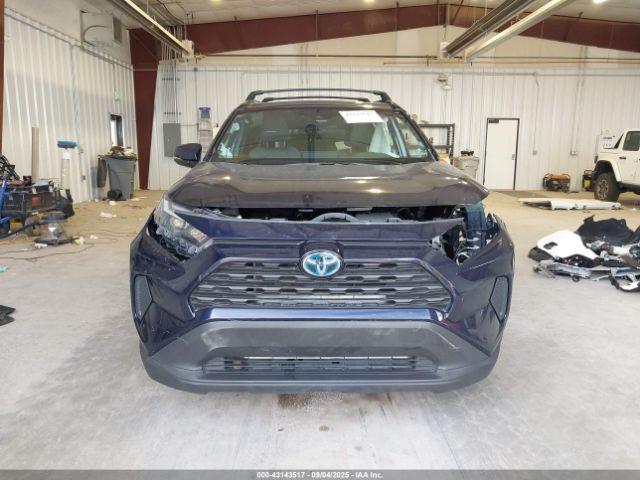 Toyota RAV4 Xle Image 14