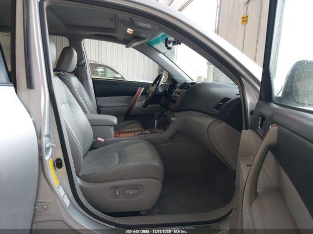 Toyota Highlander Limited Image 8