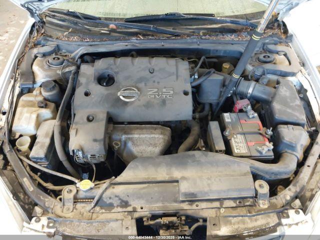 Nissan Altima 2.5 S Image 10