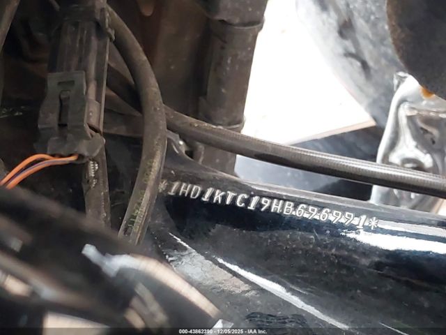 Harley-Davidson Fltrxs Road Glide Special Image 16