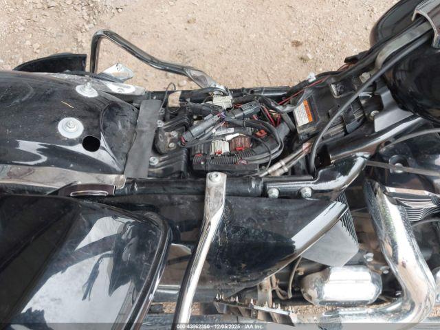 Harley-Davidson Fltrxs Road Glide Special Image 11