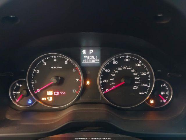 Subaru Outback 2.5i Image 9