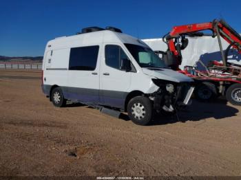  Salvage Mercedes-Benz Sprinter 2500