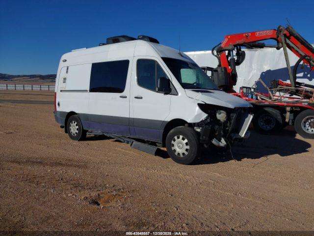  Salvage Mercedes-Benz Sprinter 2500