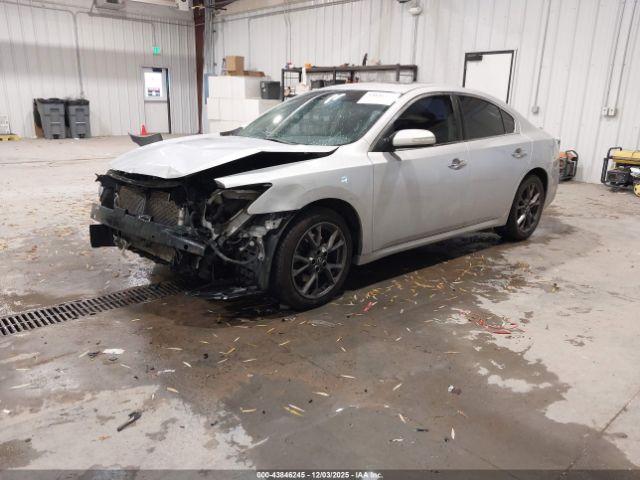 Nissan Maxima 3.5 S Image 2