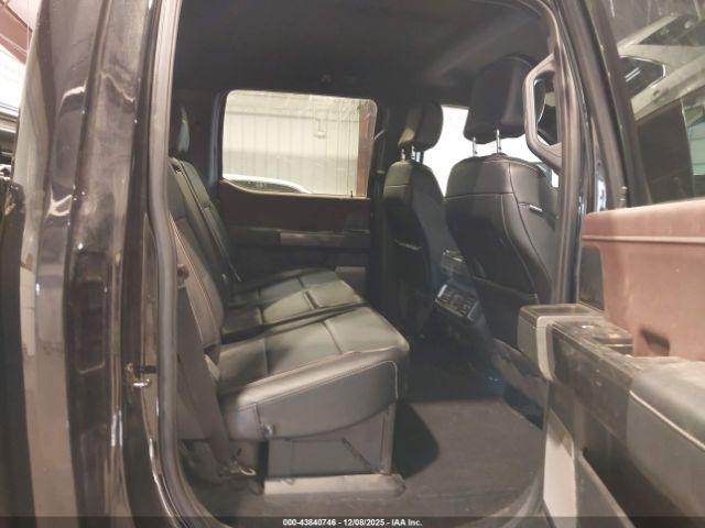 Ford F-150 Lariat Image 6