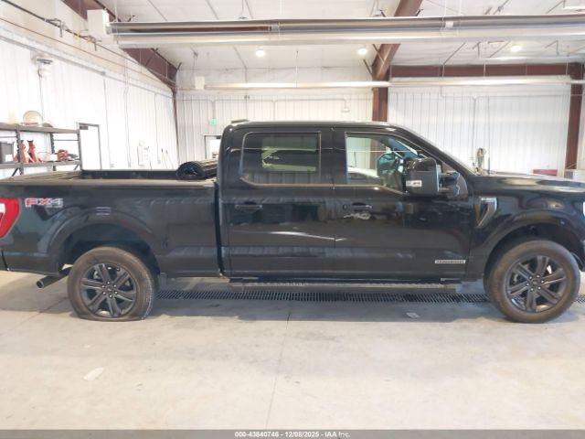 Ford F-150 Lariat Image 13