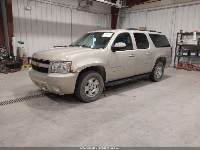 Chevrolet Suburban 1500 Lt Image 6