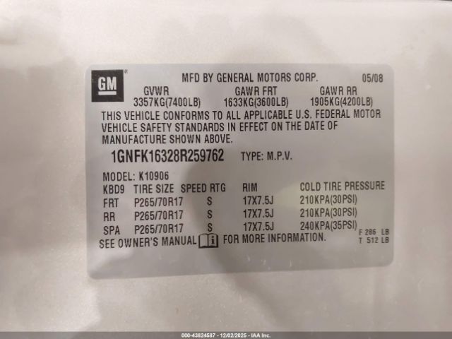 Chevrolet Suburban 1500 Lt Image 2